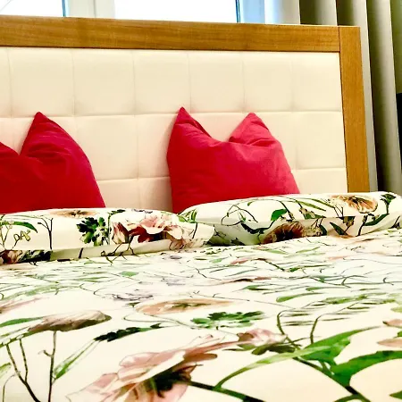 New Wave Apartment Big & Beautiful -Parking Ряшів Екстер'єр фото
