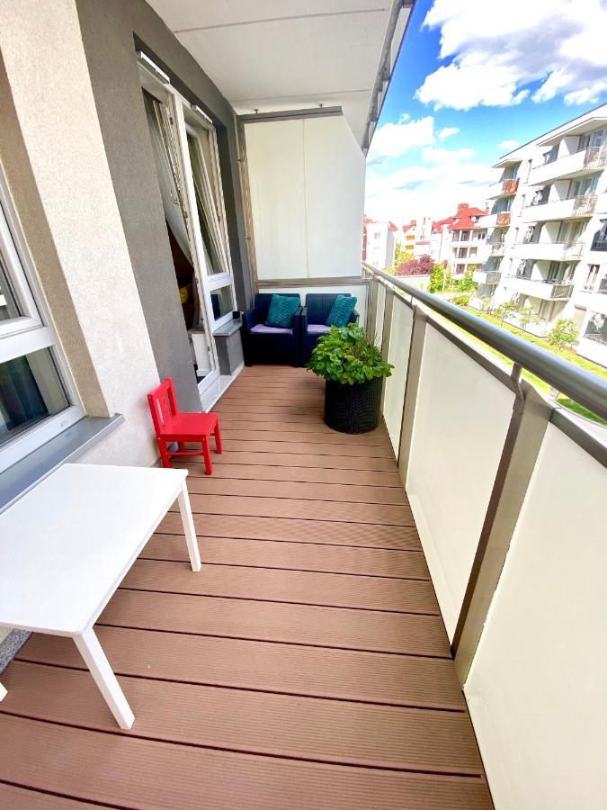 New Wave Big & Beautiful -parking Apartment